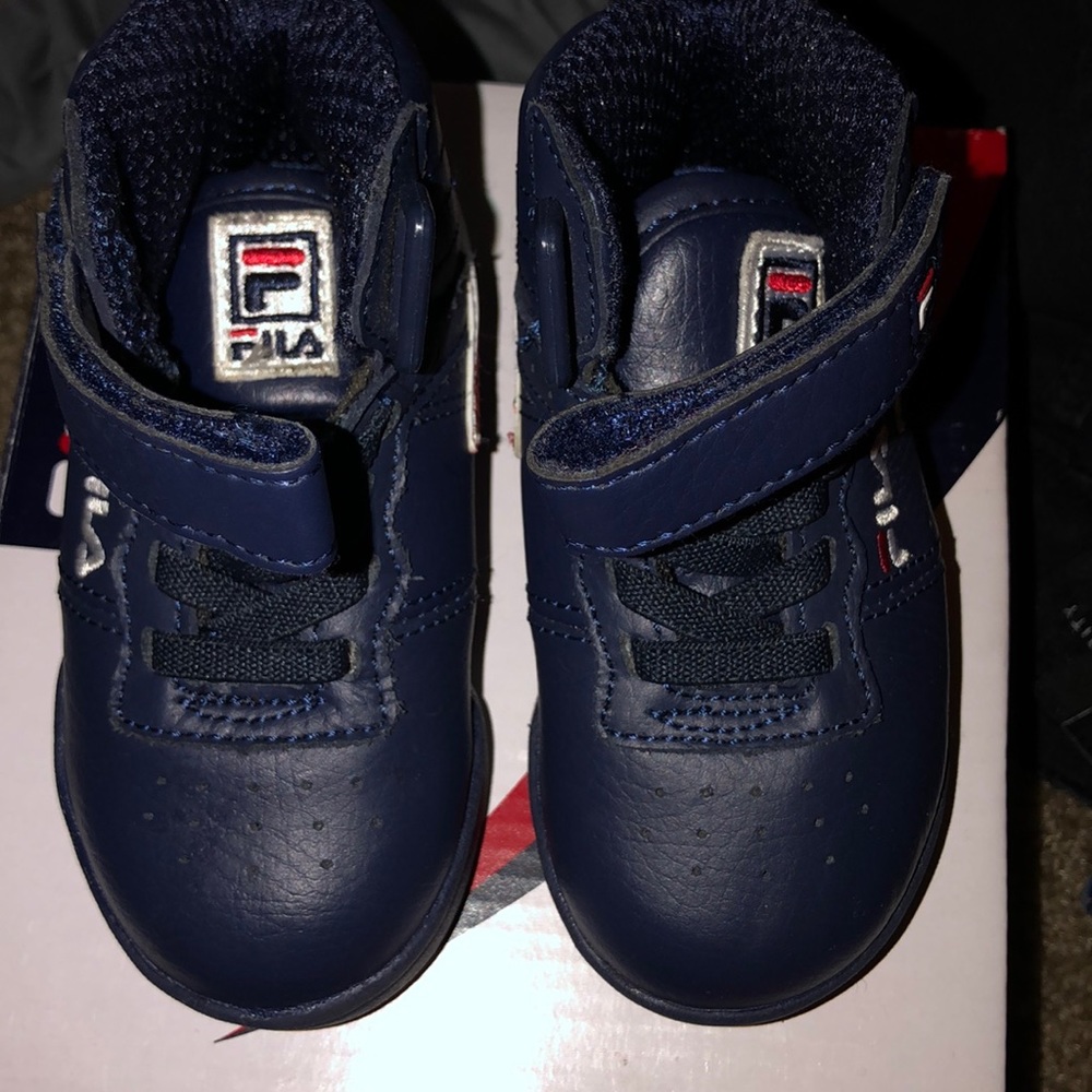 Size 5 Fila